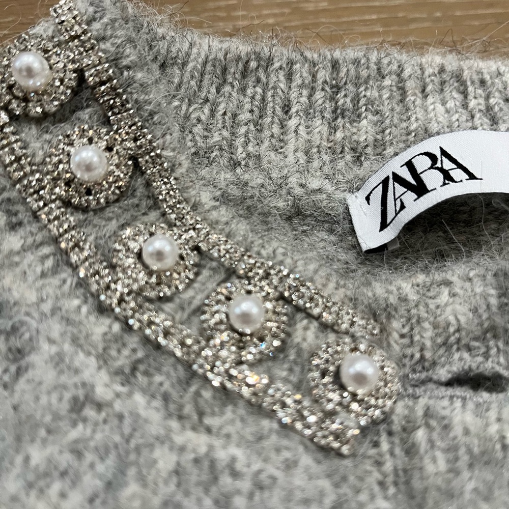 NWOT Zara Gray Short Sleeve Cardigan with Embellished Collar - Picture 4 of 6